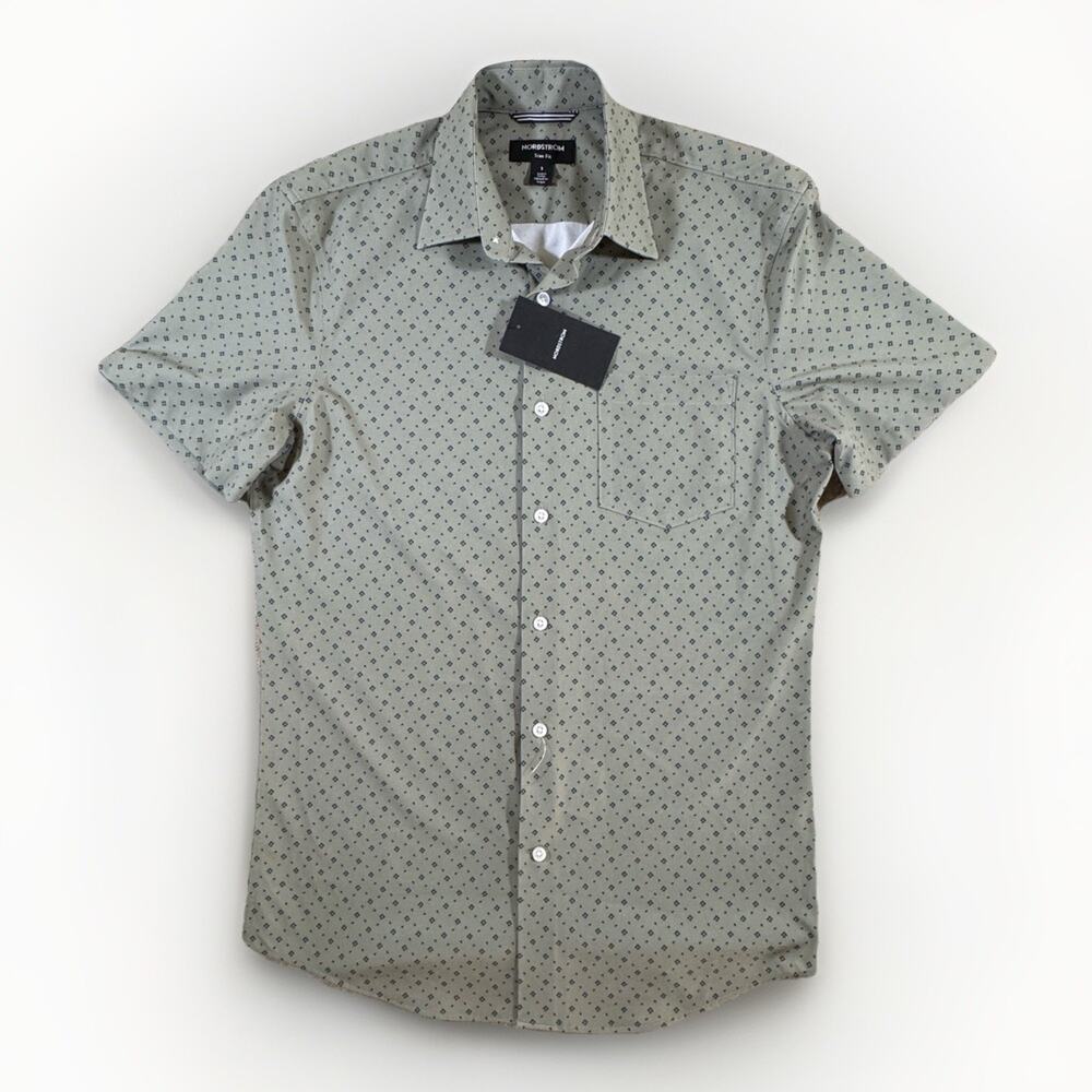 Nordstrom Men’s Short-Sleeve Button-Down Shirt in Sage with Micro Dot Print